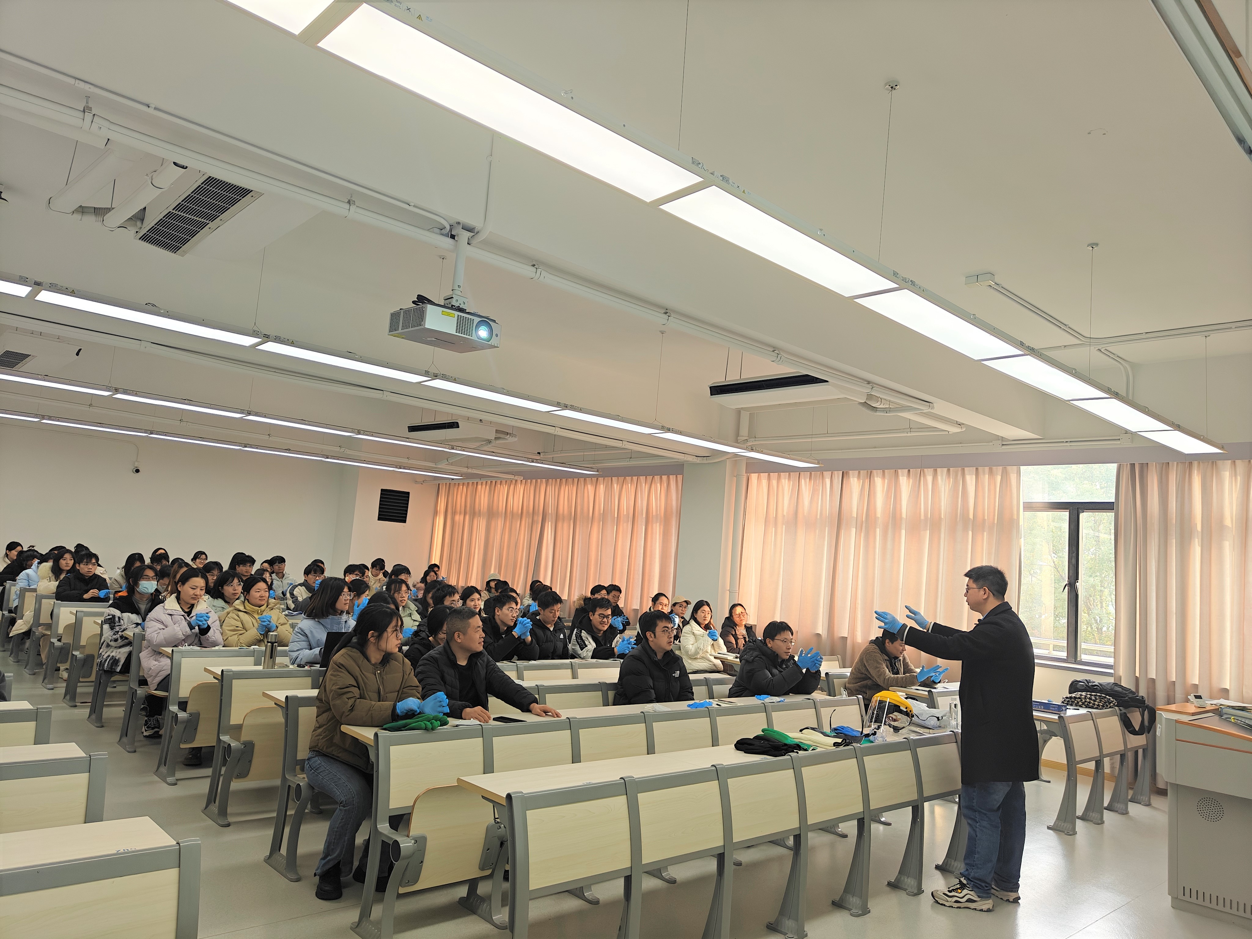 第一环节2.jpg 第一环节2.jpg